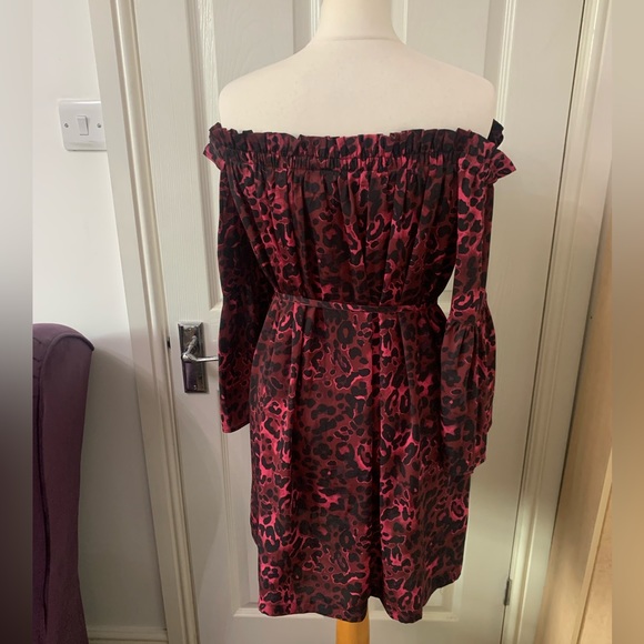 Hush Size 8 Dress Off the Shoulder Animal Print Short Pockets Bardot Womens - Picture 7 of 9